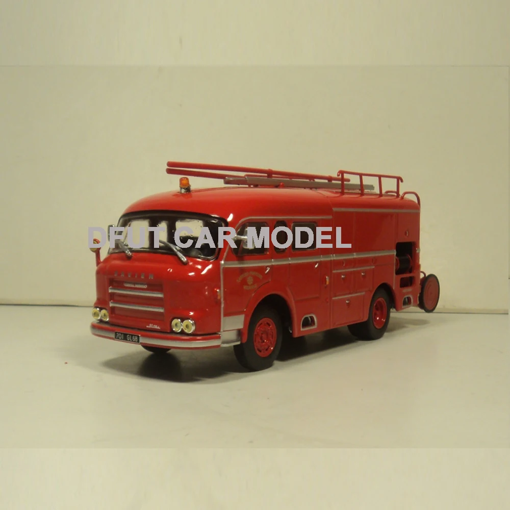 

1:43 Alloy Pull Back Toy Vehicles SAVIEM JL 25 GUINARD Car Model Of Children's Toy Cars Original Authorized Authentic Kids Toys