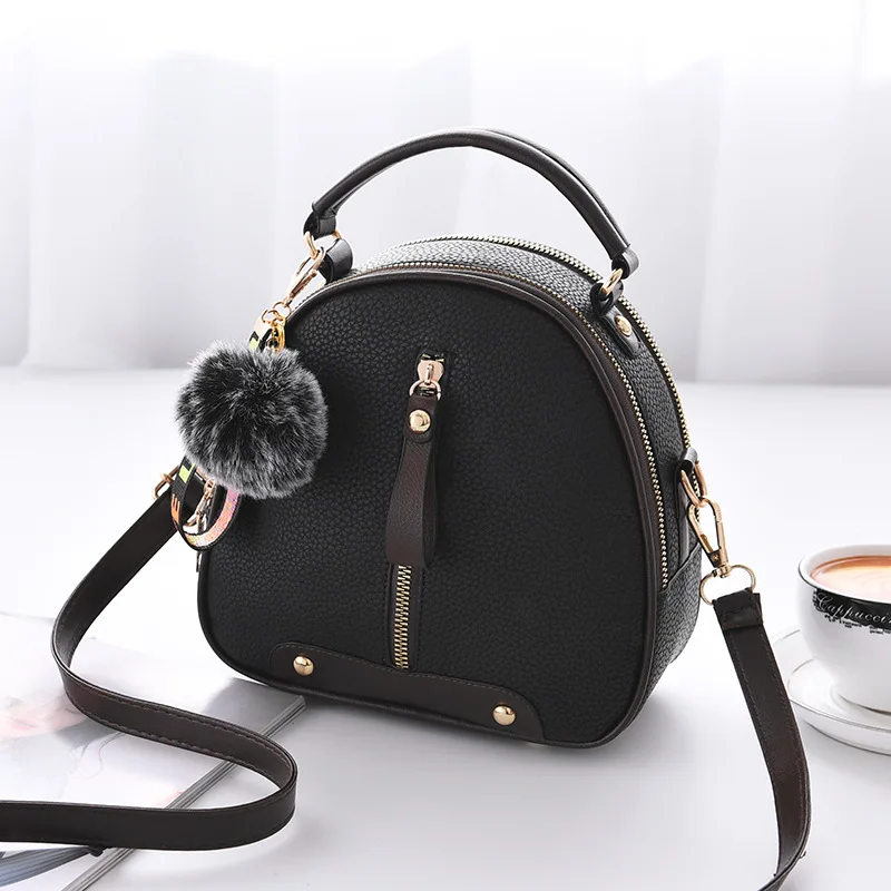 Kopen Vrouwen Handtas Beroemde Merk PU Leer Dame Handtassen Luxe Schoudertas Vrouwen Hairball Ornamenten Handtas Vrouwelijke Casual Tote Sac