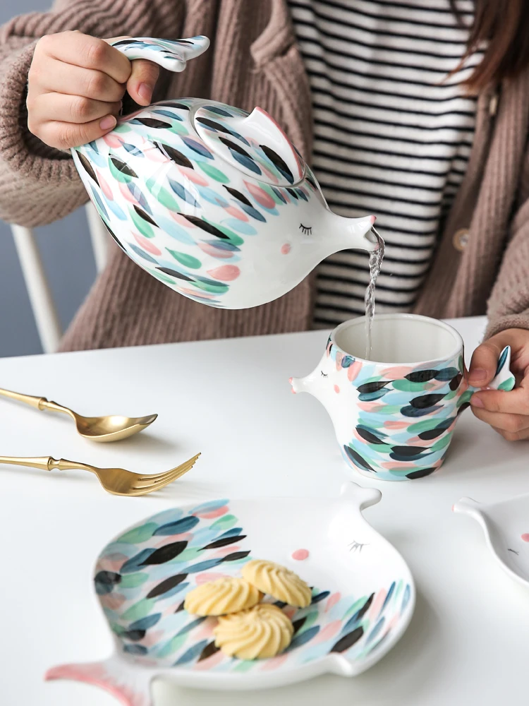 

Lovely kissing fish shape of teapot sets, hand painted cup, mug, plates