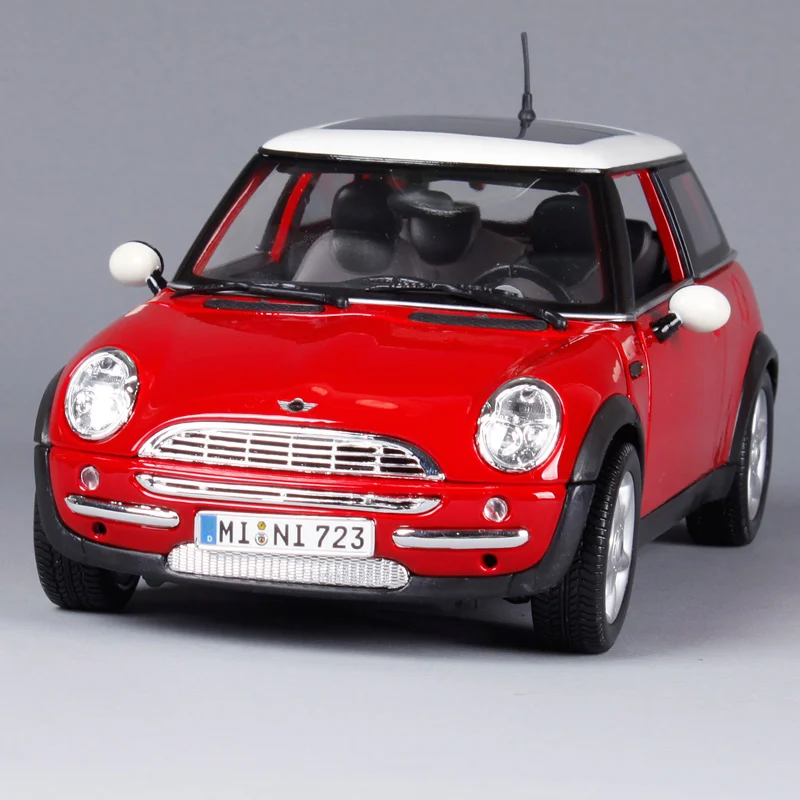 

Maisto 1:18 MINI Cooper(SUN ROOF) Diecast Model Car Toy New In Box Free Shipping 31656