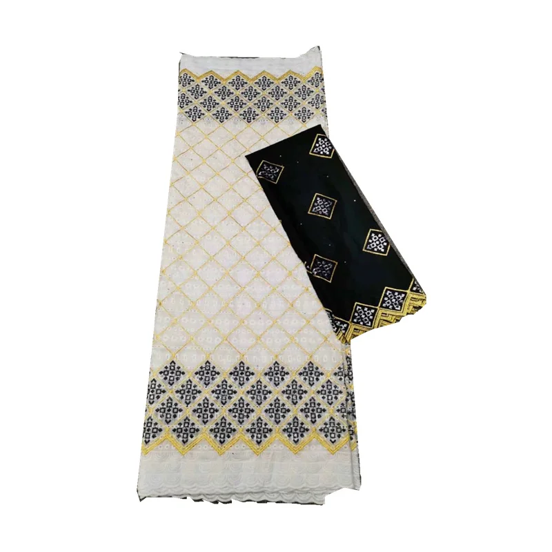 CHE81206 32 (1) white black