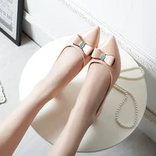 Для женщин Очаровательные туфли на плоской подошве, с бантом Лакированная кожа слипоны; женские Модные балетки обувь Лоферы ленивый Туфли без каблуков Большой Размер(43