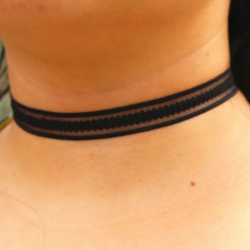 80-s-90-s-Chokers-Necklaces-For-Women-Black-Lace-Elastic-Tattoo-Short-Collares-Fashion-Jewelry (3)