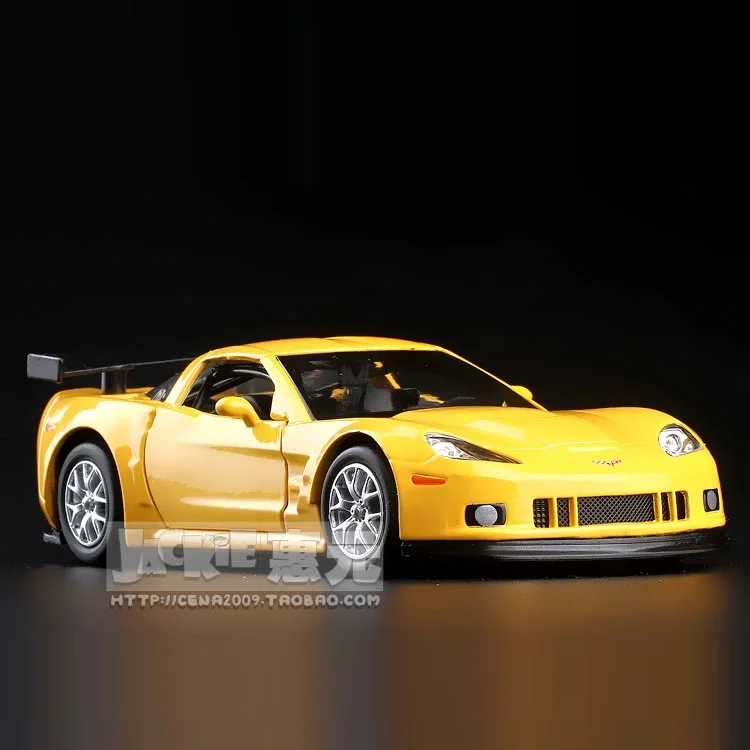 Высокая имитация изысканных литых и игрушечных автомобилей: RMZ городской автомобиль Стайлинг Chevrolet Corvette C6-R суперкар 1:36 литая модель из сплава - Цвет: Цвет: желтый