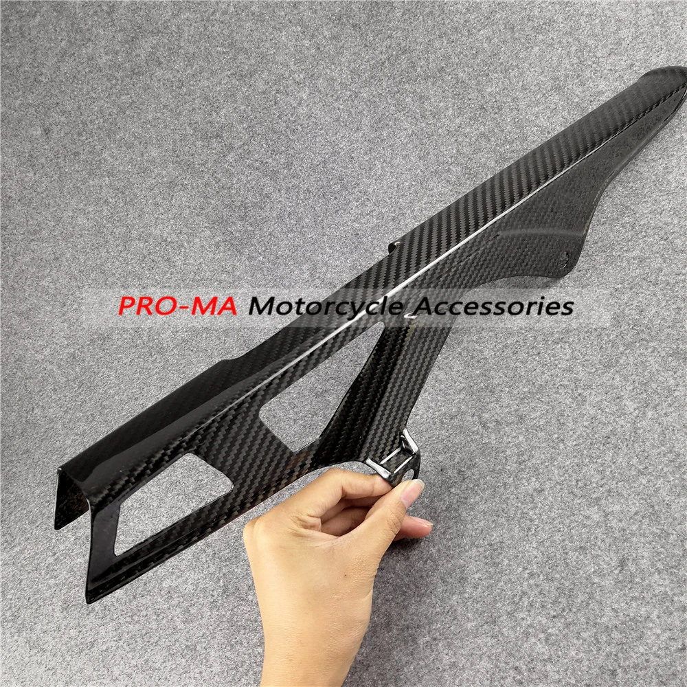 

Chain Guard in Carbon Fiber For Suzuki GSX- GSXR600/750 2006+ Twill