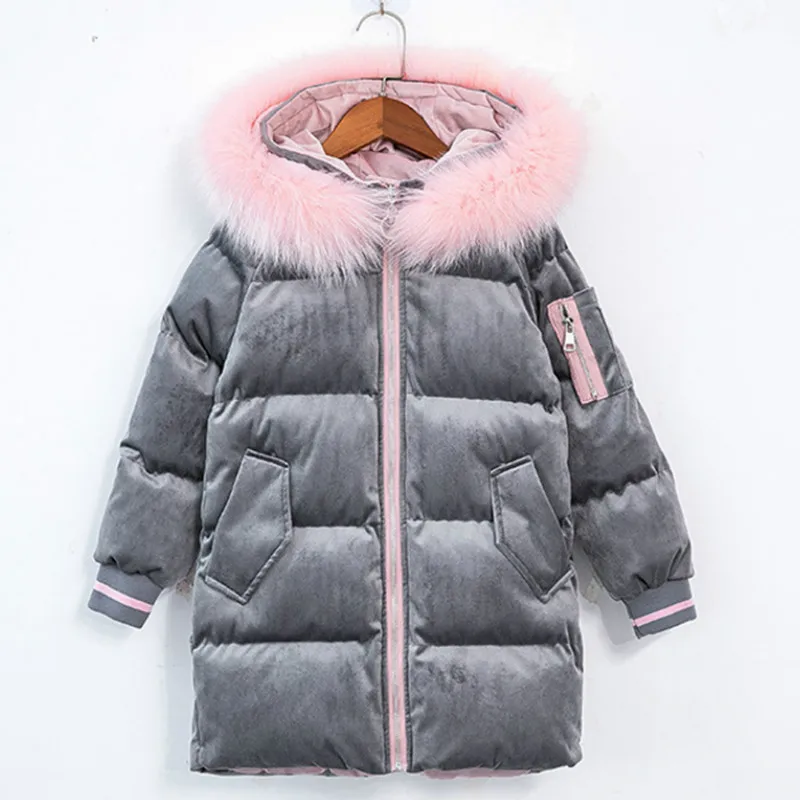 Теплая одежда для девочек на холодную зиму; коллекция года; детский утепленный зимний комбинезон с капюшоном; Розовая длинная бархатная верхняя одежда с мехом; зимняя куртка; пальто для девочек