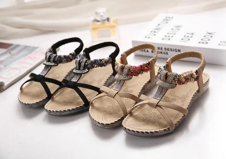 

Bohemian flat-bottomed open-toe sandals student sandals new simple sequined beach shoes flat with Roman shoes