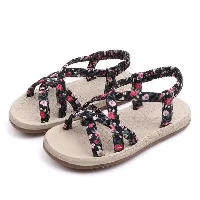 Г. Новые летние детские сандалии на плоской подошве с ремешками для девочек Нескользящая Корейская обувь на мягкой подошве с цветочным принтом в пасторальном стиле - Цвет: Black