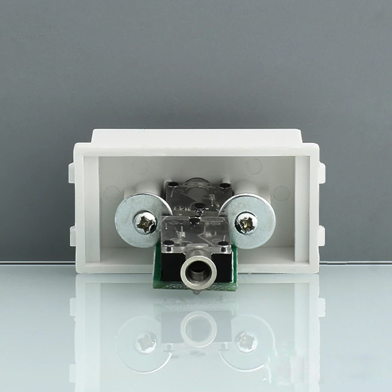 3.5mm Audio slot pic 2