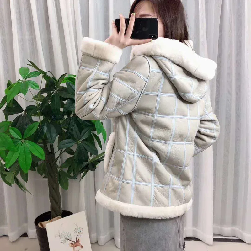 Natural real sheep fur coat sheepskin genuine leather jacket hooded thick warm parka real fur Plaid Pattern lamb fur outerwear