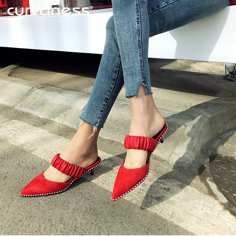

Curvaness 2019 Women Slippers Thin heel Women Casual Shoes Slip On Mules Slides Pearl Pointed Toe Low Heel Shoes Sandals