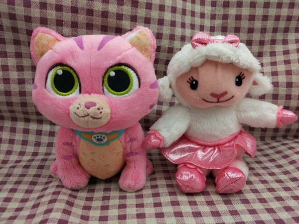

Jr Doc McStuffins WHISPERS Kitten Cat Lambie Lamb PLUSH Doll Set of 2