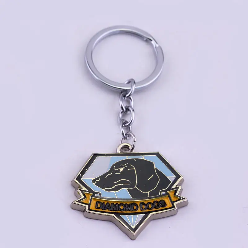 

Fashion The Phantom Pain Dogs of War Metal Logo Keychain Accessories DOGS Letter Keyring for Men Women Jewelry Gift