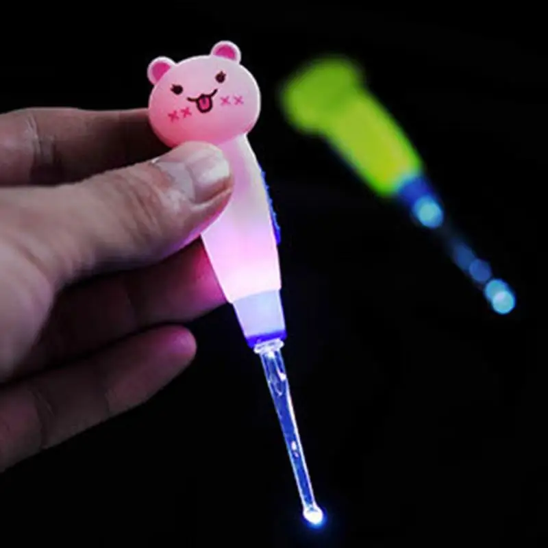 

Baby Adults Care Ears Cleaning with Light Earwax Spoon Digging luminous dig Ear Syringe