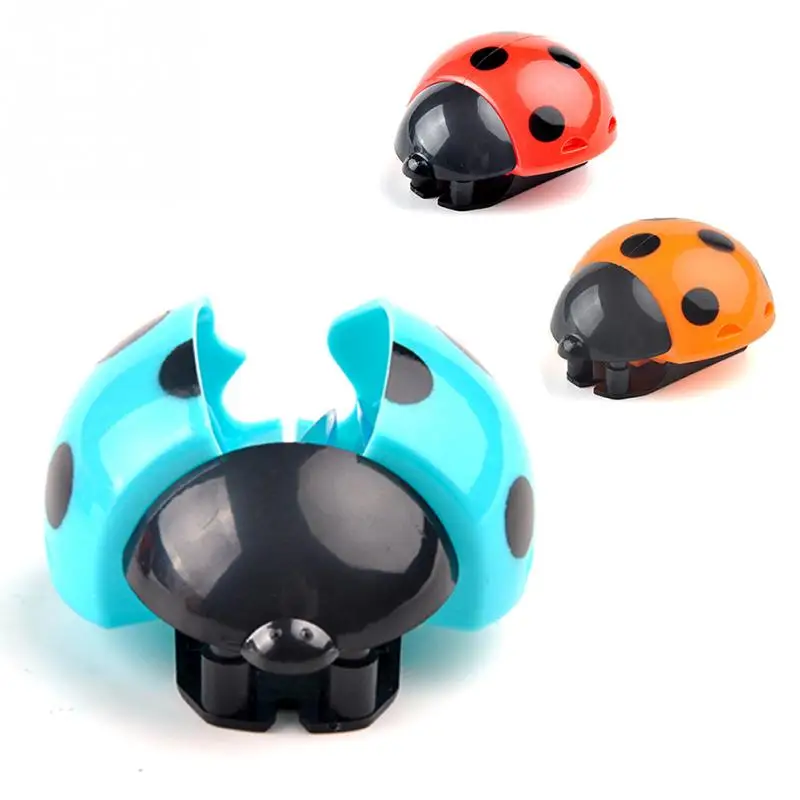 

Cute Bug Shaped Toothbrush Holding Tool Wall Sucked Plastic Nolvelty Ladybug Cartoon Automatic Toothbrush Holder #0514