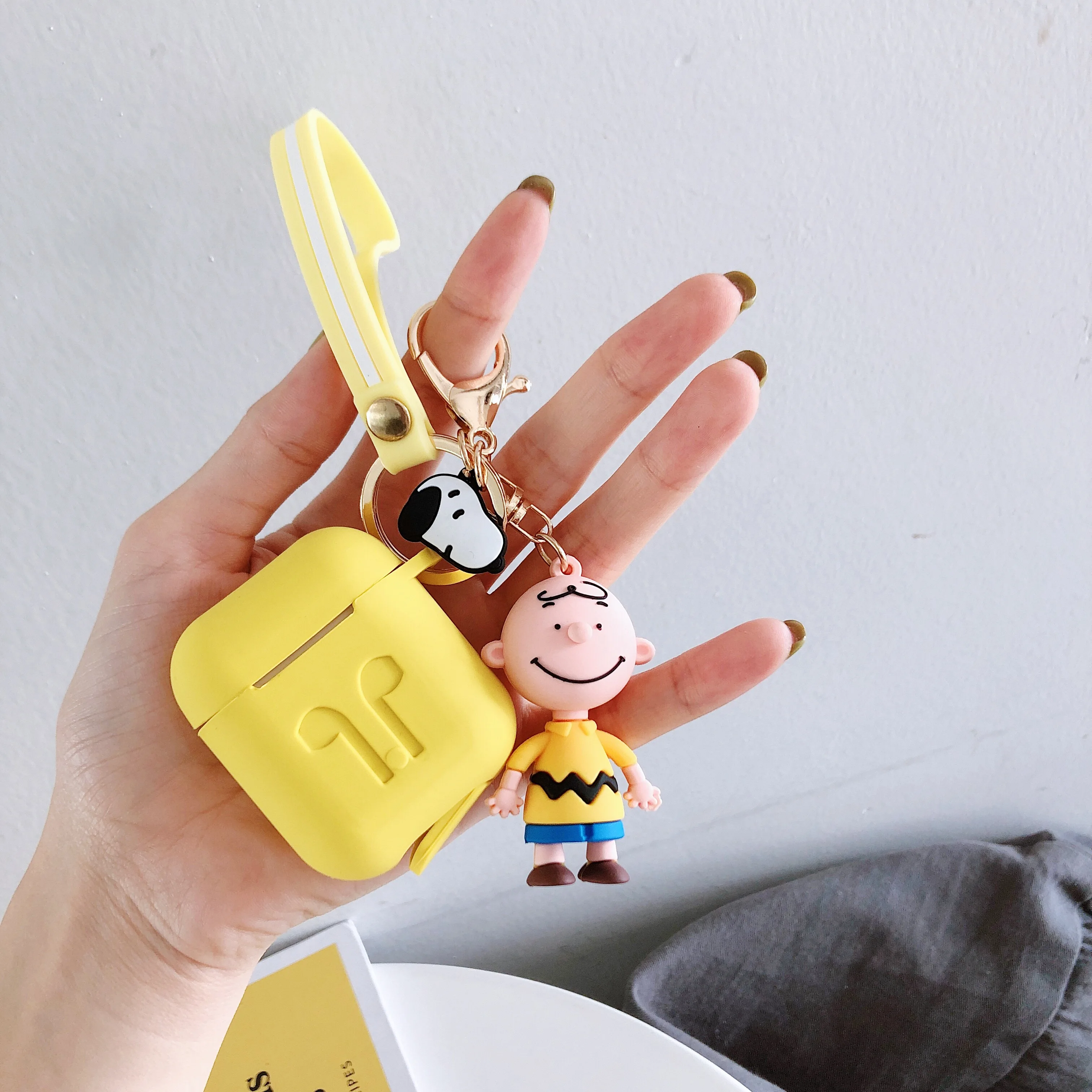 

Cute Cartoon Charlie Dog Keychain silicone Wireless Earphone Charging case for AirPods 1 2 Bluetooth For Air pods Accessories