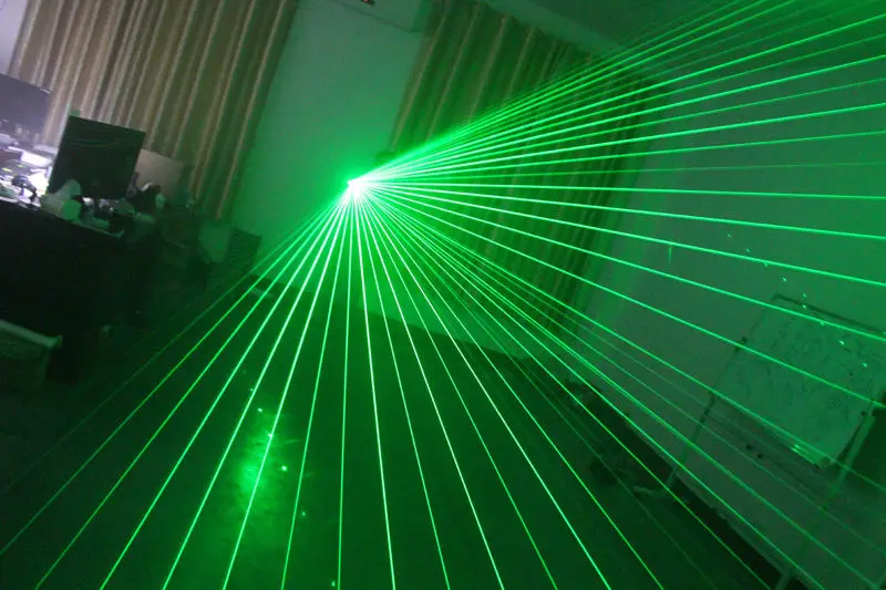DIY GREEN laser gloves with 3 lasers and STROBE LED Palm Light Party Supplies led Gloves, Laser Gloves switch and DC line charge (1)