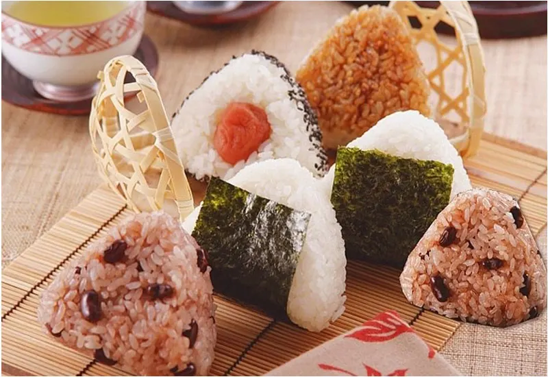 5 компл./лот Форма Плесень Суши DIY Onigiri Райс Бал Бенту Пресс чайник пресс дома Кухня Формовки для суши#56978