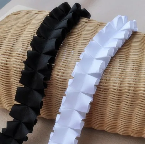 

5 yards/lot DIY White And Black Satin Ribbon Drape Folds Clothing Lace Accessories Bilateral Ruffles Lace Trim