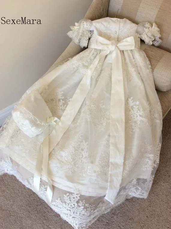 

New Infant Girls Christening Dress Baptism Gown O Neck Long Girls Birthday Dress Christening Communion Gown 3 6 9 12 24M