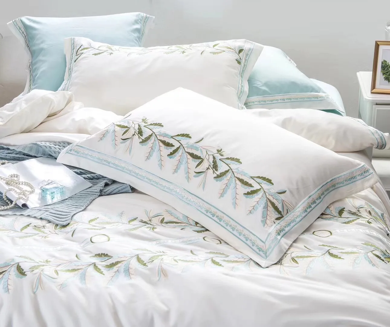 

RUIYEE brand 60s Egyptian cotton embroidered comfortable bed set A/B side king size bedding set duvet cover sheets pillowcase