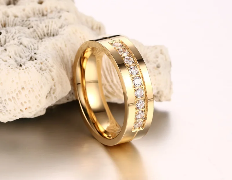 Recommend Top Quality Stainless Steel Gold Color Cubic Zircon Rings For Women Charm Men Ring Wedding Engagement Couple Jewelry