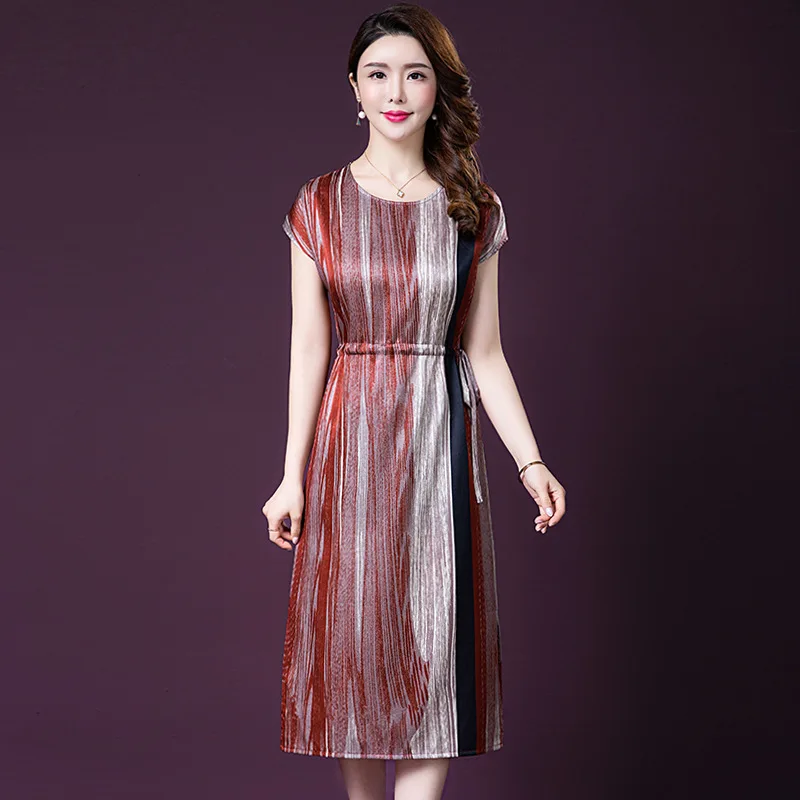 

Simulation silk dress female 2019 summer new style waist slim fashion temperament silk dress temperament women's robe