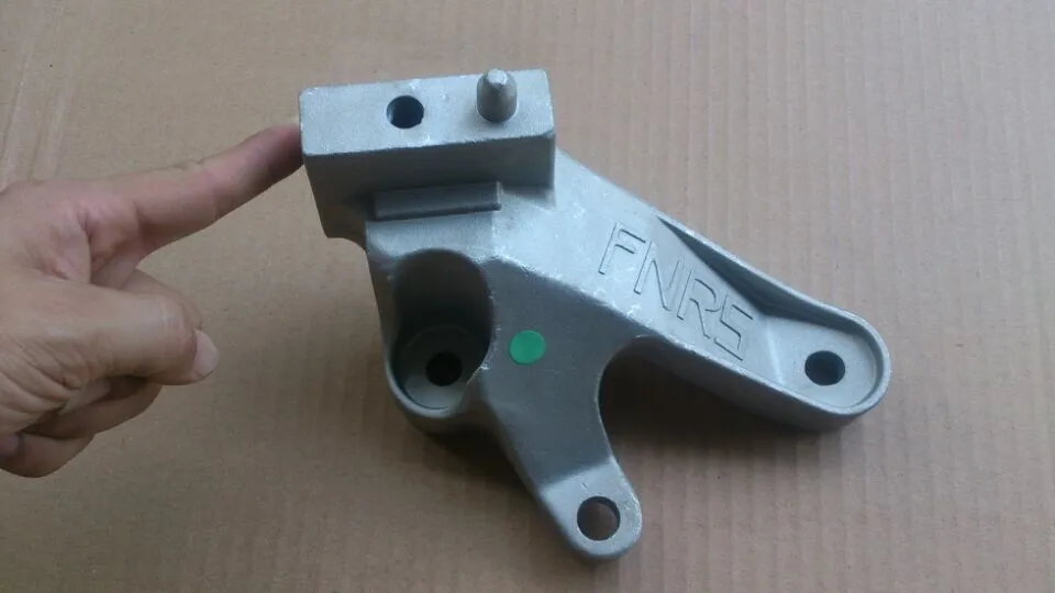 chassis parts left side engine mount bracket for mazda 3 2.0 mazda 5 2.