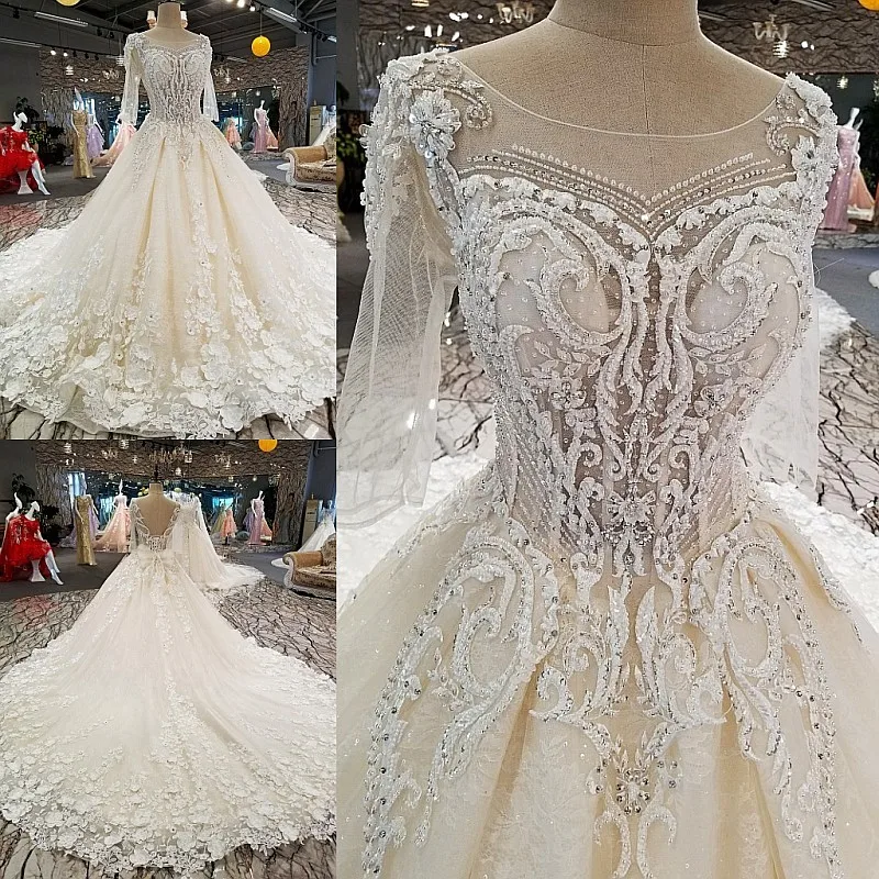 

Wedding Dress 2018 The High-end Half Sleeve Noble O-neck Luxury Flower Appliques Clasisc Sweep Train Sexy Illusion