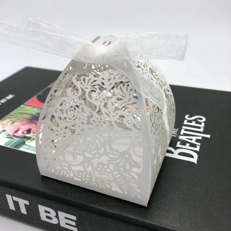 Розовый белый лазерный разрез конфеты печенье торт коробка жемчужная бумага подарочная коробка свадебные бумажные коробки для упаковки Спасибо карты 50 шт./лот - Цвет: White