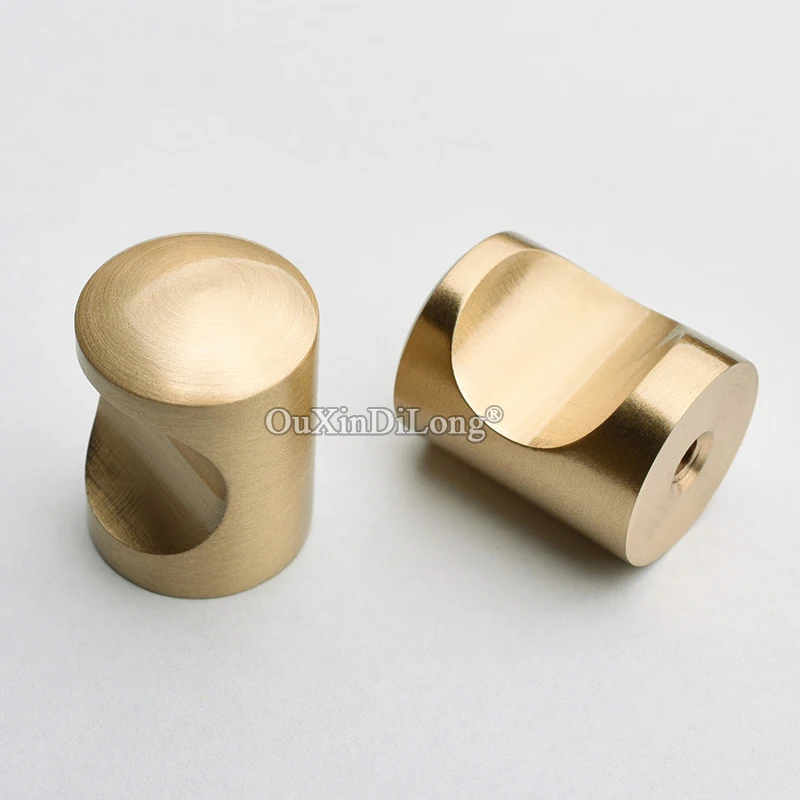 أعلى جودة 10 PCS الأوروبي الصلبة براس مطبخ مجلس الوزراء مقابض باب دولاب تسريحة درج خزانة مشروبات التأثيرات مقابض وأُكر أعلى جودة 10 PCS الأوروبي الصلبة براس مطبخ مجلس الوزراء مقابض باب دولاب تسريحة درج خزانة مشروبات التأثيرات مقابض وأُكر