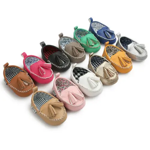 Для маленьких мальчиков и девочек мягкие кожаная мягкая подошва обувь для новорожденных детей летние кроссовки с кисточками Нескользящие мягкая детская обувь для первых шагов обувь
