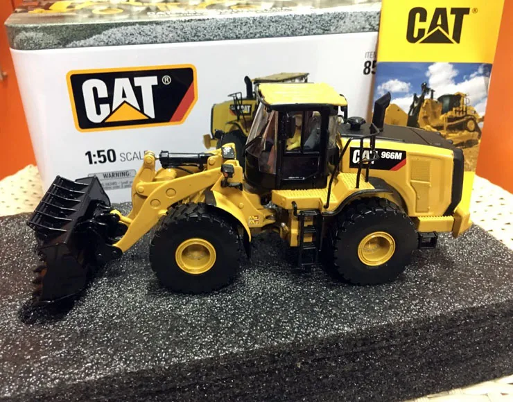 CATERPILLAR CAT 966 м колесный погрузчик W/оператор 1/50 масштаб металлические модели путем