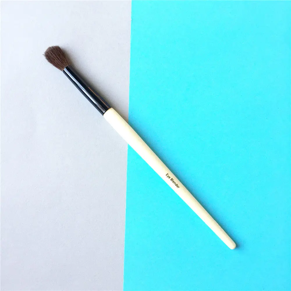 Bobbi Brown Eye Blender Brush _ 5