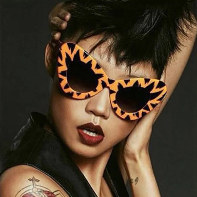 

2019 New Cute Sexy Retro Cat Eye Sunglasses Women Black White Triangle Vintage Cheap Sun Glasses Female UV400