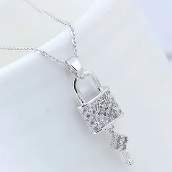 

Fashion Rhinestone Choker Necklaces women colier femme Shiny Silver and gold Color Lock Custom Name Necklaces