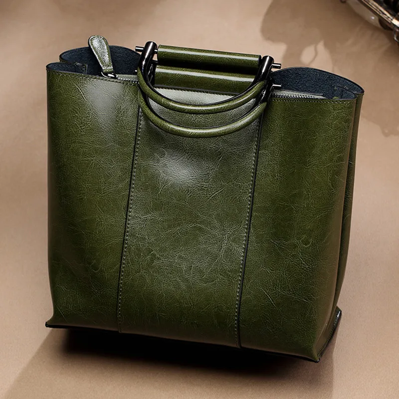 

2019 European and American leather fashion ladys bag slant shoulder bucket bag ladys handbag summer new model