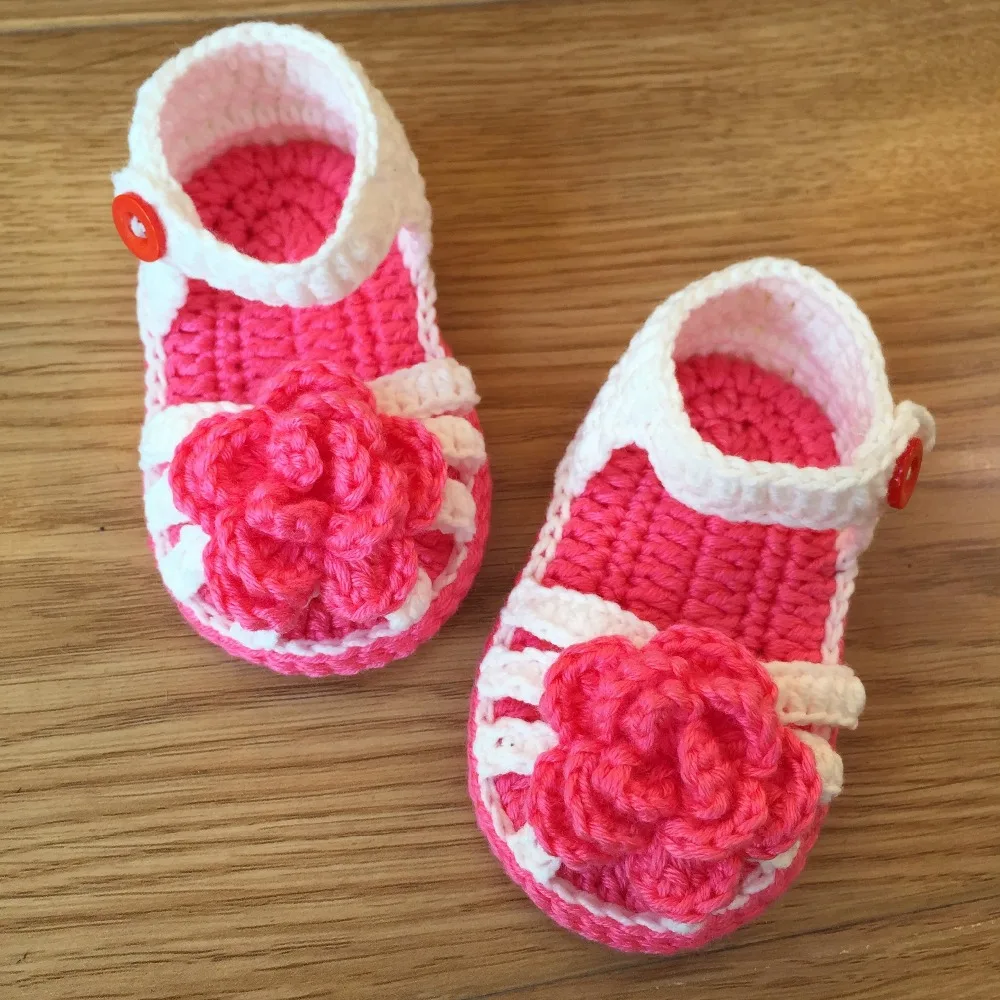 handmade baby woolen shoes