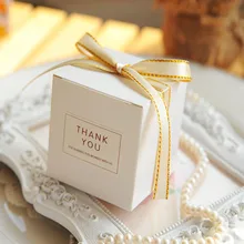 50 шт в партии Белая Квадратная бумага для свадебной вечеринки стаканчики для вечеринки, подарков под заказ имя коробка для шоколада конфет держатель для гостей