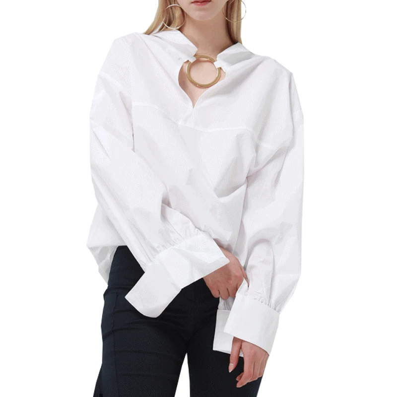 Musim semi mode besar cincin putih shirts wanita Kasual desain panjang lengan longgar blouse jalan melubangi wanita tops blusas ditambah ukuran