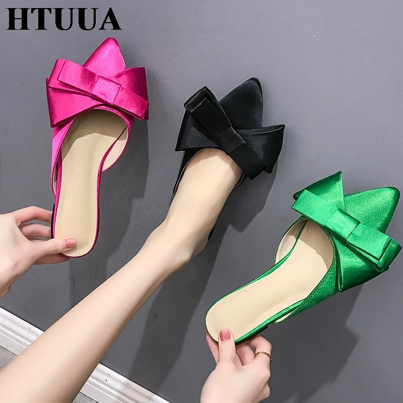 

HTUUA Brand Satin Big Bow Slippers Women Flat Mules Shoes Woman Pointed Toe Half Slippers Outside Slides Summer Sandals SX2371