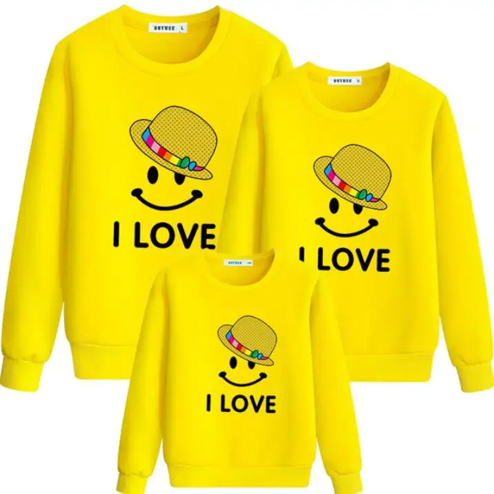 

Family Look 2019 Autumn Winter Cotton Father Son Clothing Boys Men Women Girl T Shirt Mother Daughter Clothes Matching Outfits