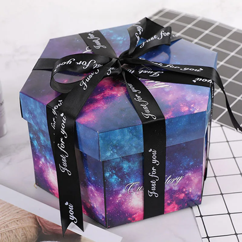 

INS Creative Gift Explosion Scrapbook Photo Gift Box DIY Photo Unique Novelty Album Box Innovative Valentine's Day Birthday Gift