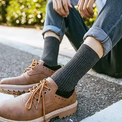Зимние новые мужские цветные высококачественные модные деловые носки однотонные носки оптом дешево