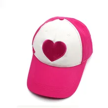 Мода г. хлопок Кепки Для женщин Сплошной Snapback Бейсболки для женщин Регулируемая Хип-хоп Вышивка розовое сердце козырек шляпа Для женщин бейсболка