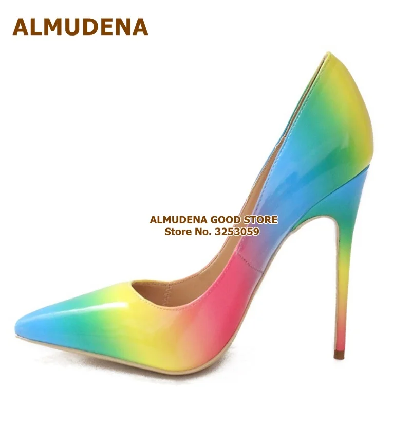 ALMUDENA/Новое поступление; нарядные туфли-лодочки из лакированной кожи в радужную полоску; свадебные туфли с острым носком на тонком каблуке в стиле пэчворк; градиентный цвет