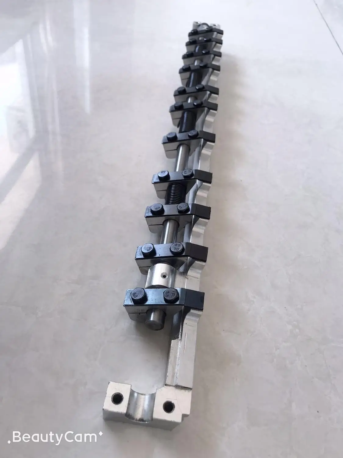 

69.014.003F GTO 52 Gripper Bar MV.032.161 (11 teeth ) Offset Printing Machinery Spare Parts For caiye