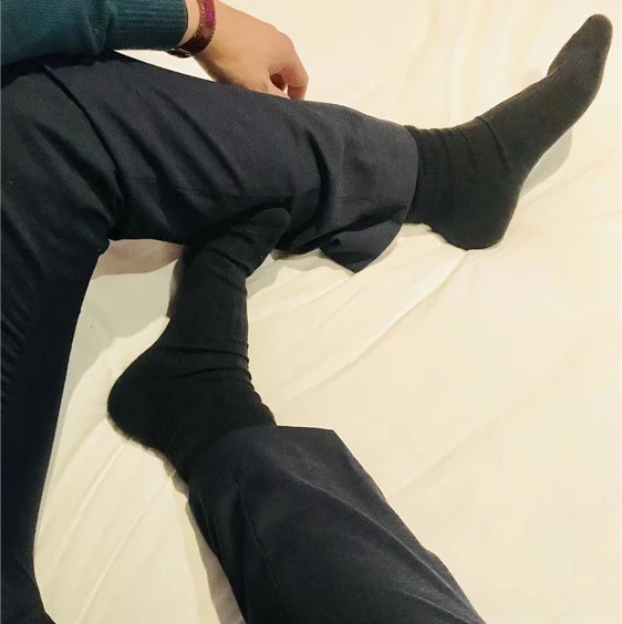 Строгий костюм носки кожаная мужская обувь пикантные носки тонкие прозрачные носки для геев Фетиш коллекция чулки