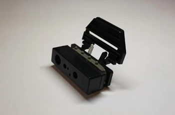 

1019883 for DFX5000 8000 Tractor Feed Front-Right