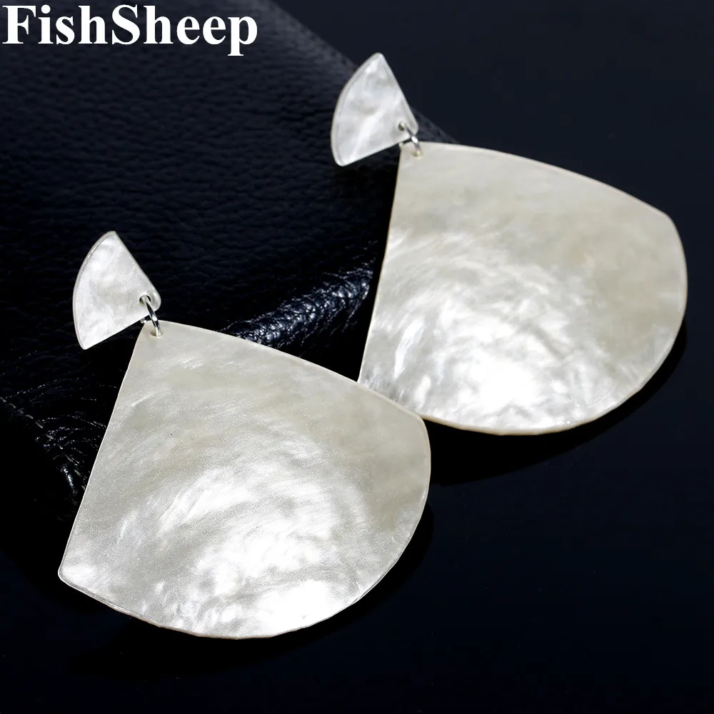 

FishSheep Women's Big Geometric Shell Shape Drop Earrings White Acrylic Big Dangle Earrings Female Fashion Jewelry Party Gifts